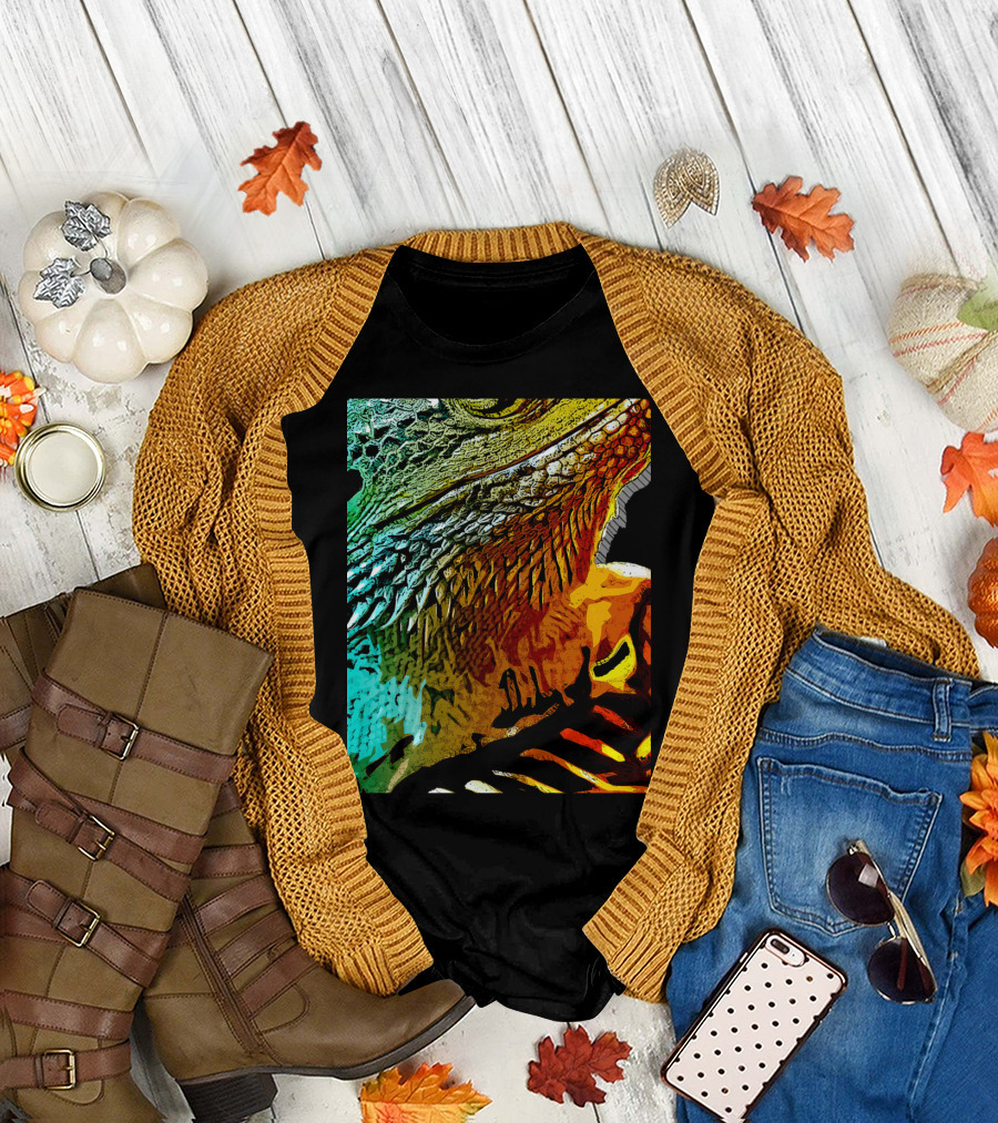 Bearded Dragon Lizard Colorful Reptile Close-Up Novelty T-Shirt