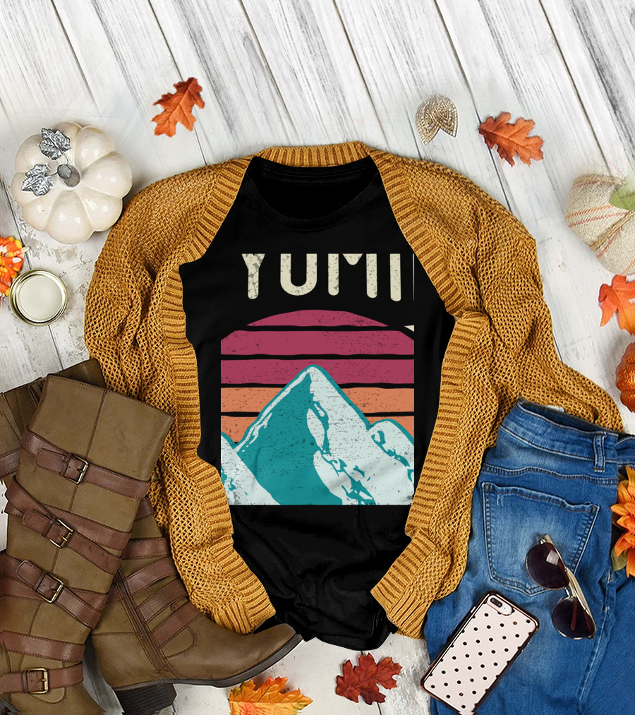 Retro Wyoming WY Mountains Sunset Wildlife T-Shirt