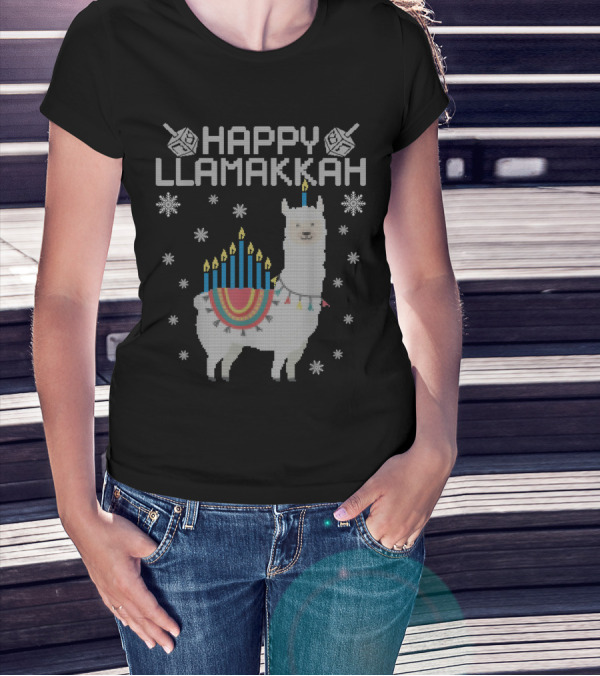 Happy Llamakkah Cute Llama Menorah Dreidel Snowflakes Hanukkah T-Shirt