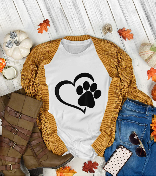 Heart Paw Print I Love Dogs Puppy Heart Paw T-Shirt