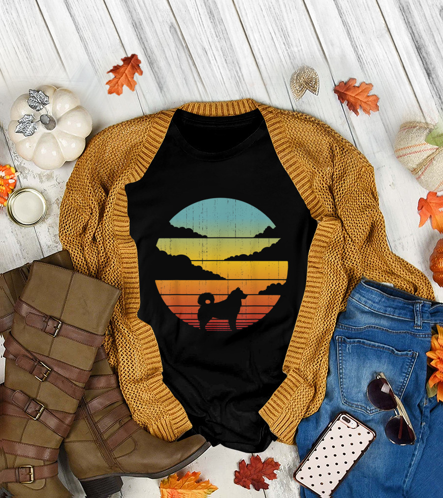 Alaskan Malamute Silhouette Against Vintage 60s 70s Sunset Sky T-Shirt