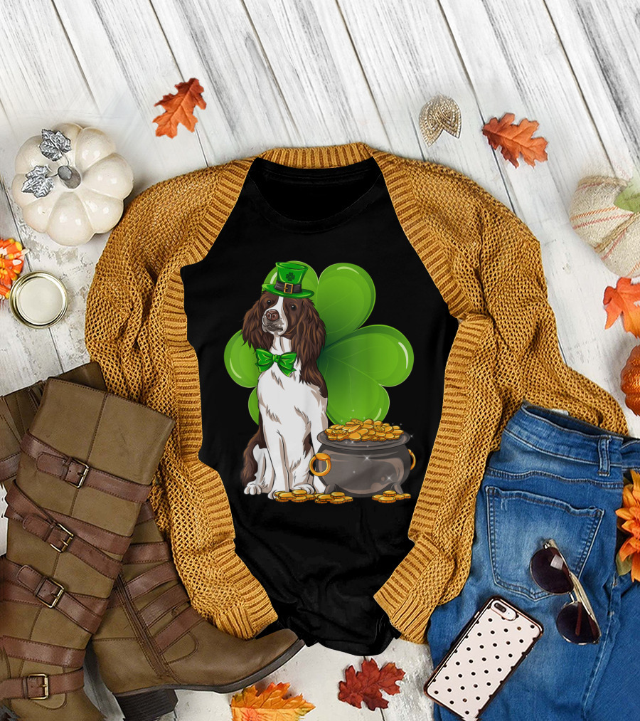 English Springer Spaniel St Patricks Day Leprechaun Dog with Clover and Pot of Gold T-Shirt