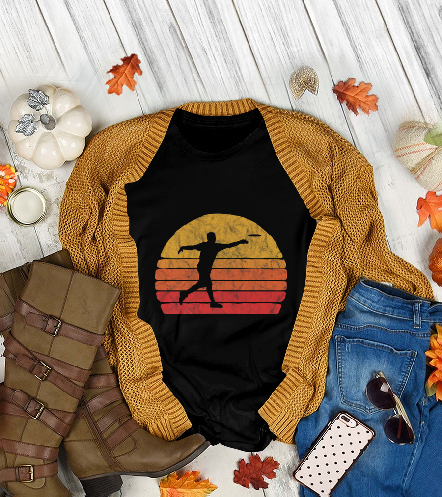 Disc Golf Distressed 80s Style Sunset Silhouette Thrower T-Shirt