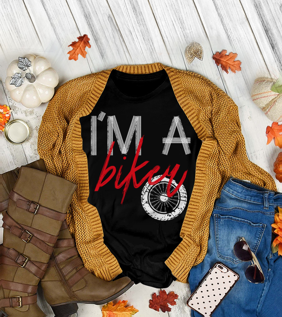 I'M A BIKER Tire Tread Lettering Wheel T-Shirt