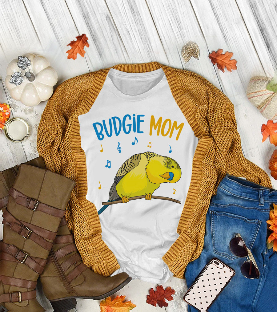 BUDGIE MOM Parakeet Budgerigar Musical Notes T-Shirt