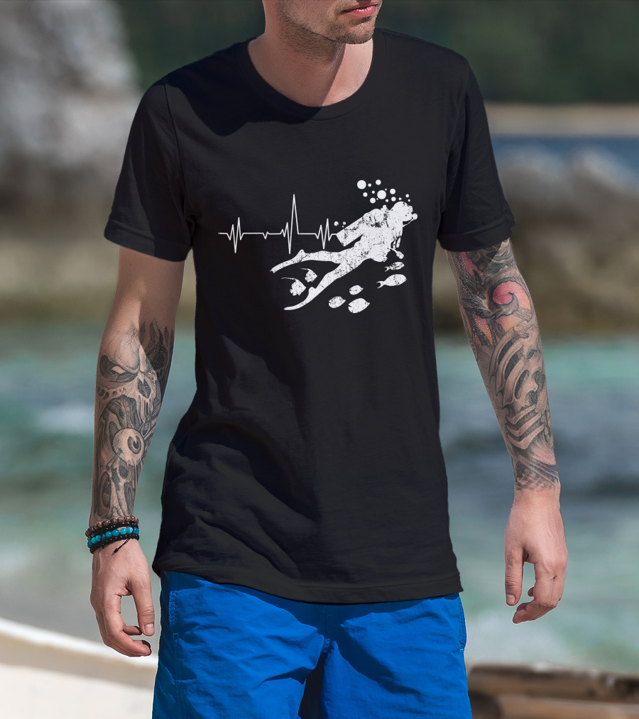 Scuba Diving Heartbeat Diver With Fish And Bubbles T-Shirt