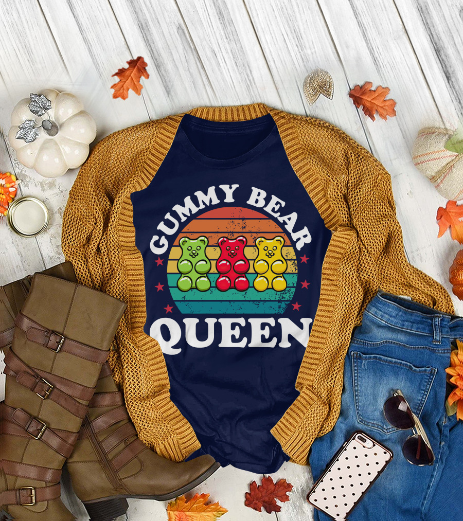 Funny Candy Lovers Girls Gummy Bear Queen Retro Rainbow T-Shirt