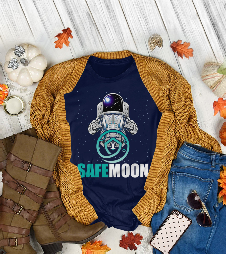 Safemoon Astronaut Cryptocurrency Blockchain Crypto T-Shirt