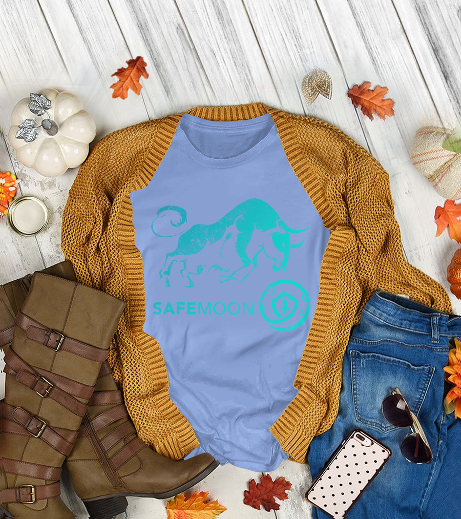 Safemoon Crypto Bullrun Blockchain Token Hodl To Millionaire Bull T-Shirt