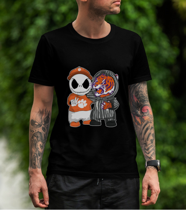 Jack Skellington Clemson Tigers Fan With Tiger Mascot Hugging T-Shirt