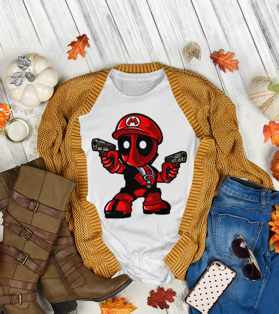 DEADPOOL MARIO PARODY CROSSOVER CHARACTER WITH GUNS T-Shirt