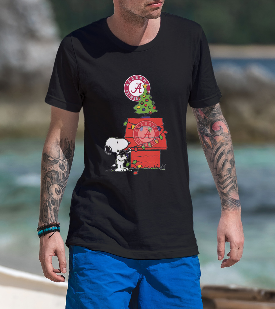 Alabama Crimson Tide Snoopy Christmas Tree Doghouse T-Shirt