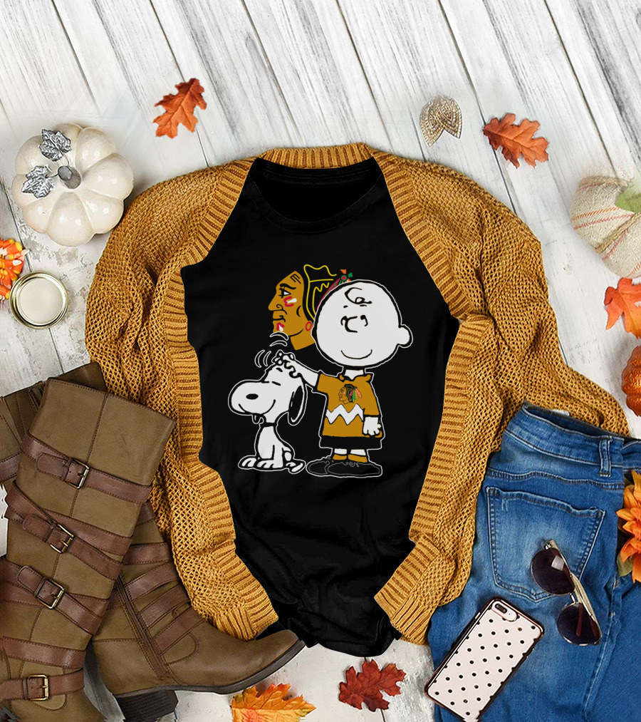 Chicago Blackhawks Charlie Brown And Snoopy T-Shirt