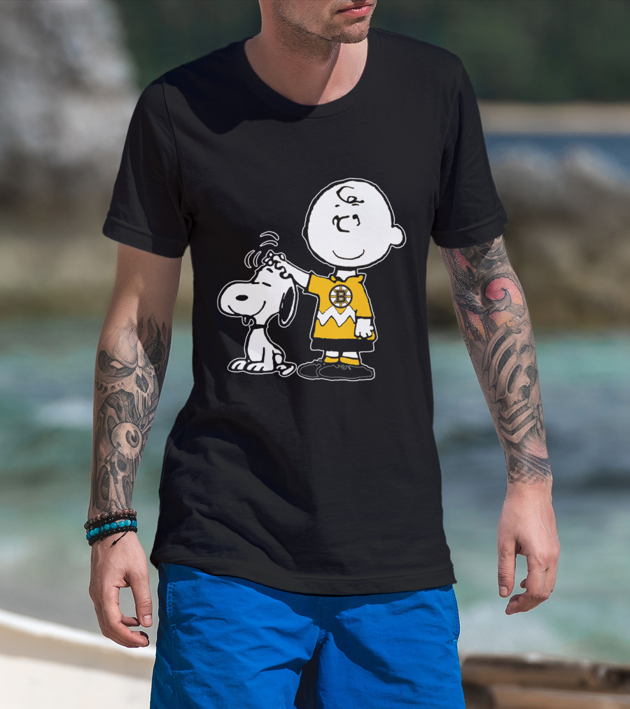 Boston Bruins Snoopy Charlie Brown Peanuts T-Shirt