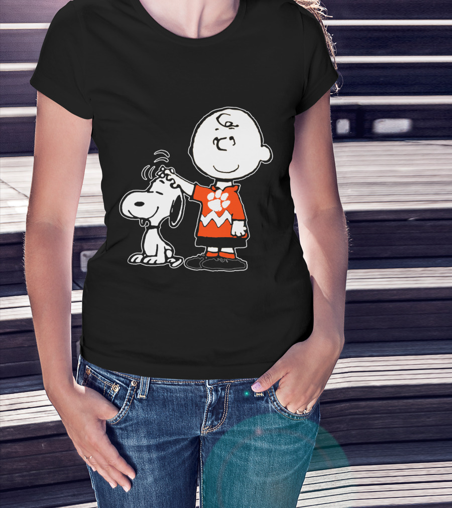 Clemson Tigers Football Paw Print On Charlie Brown With Snoopy T-Shirt