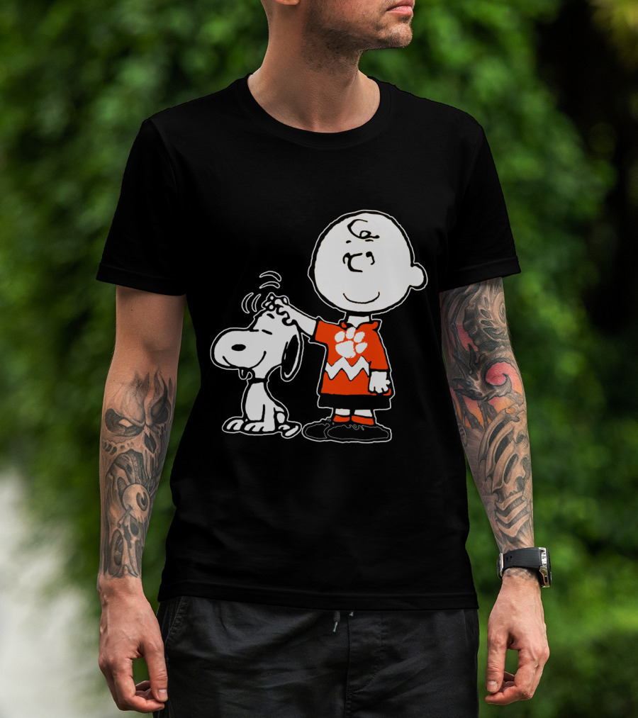 Clemson Tigers Football Paw Print On Charlie Brown With Snoopy T-Shirt