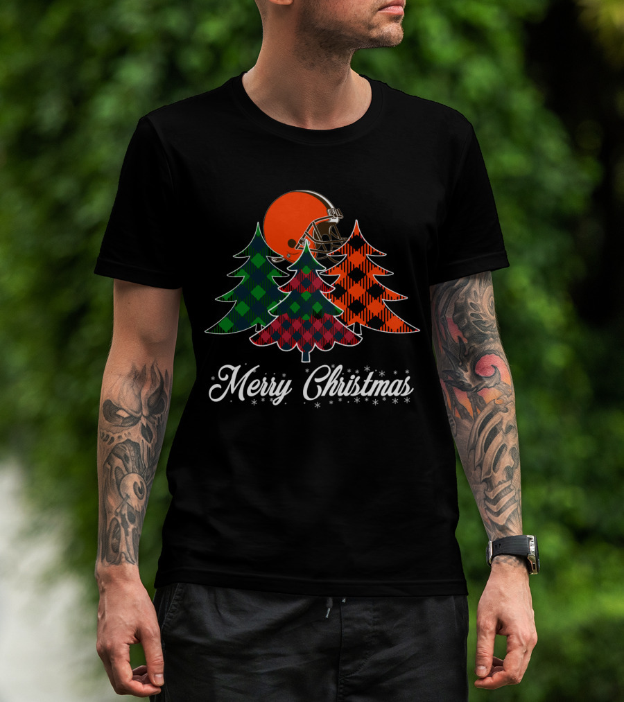 Merry Christmas Cleveland Browns Helmet And Plaid Trees T-Shirt