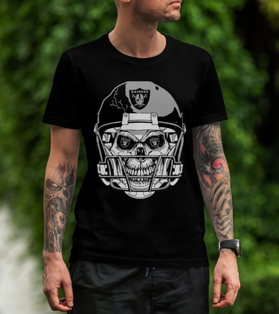 Raider Skull Helmet With Iconic Logo And Lightning Details T-Shirt