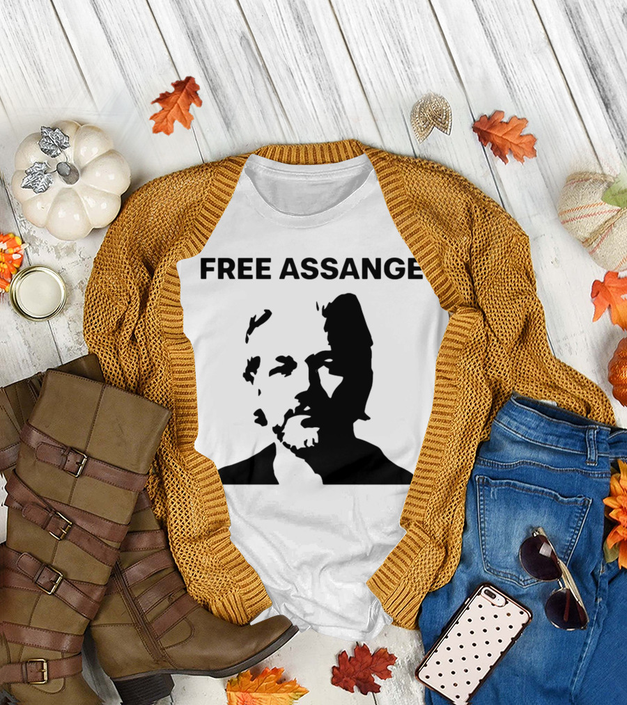 FREE ASSANGE Activist T-Shirt