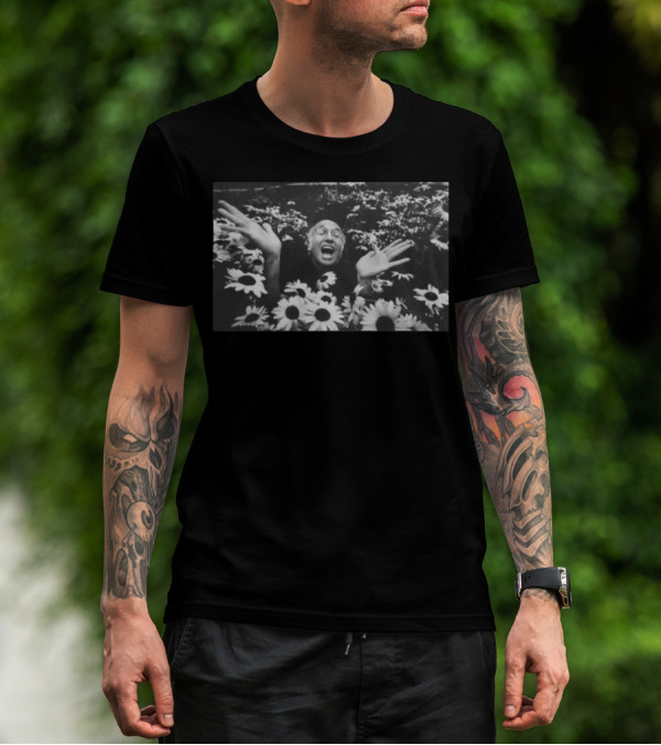 RCurb Larry David Flower Mood Surrounded By Daisies T-Shirt