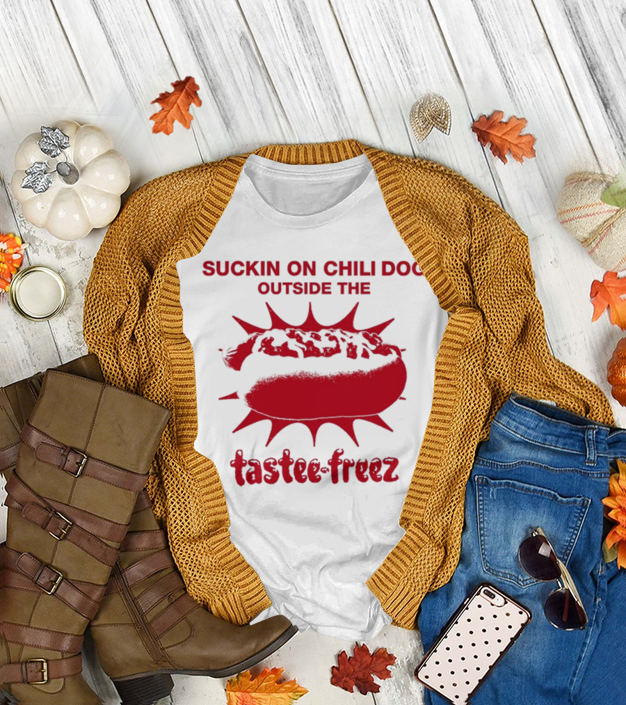 Sunshineskate Suckin On Chili Dog Outside The Tastee Freez Retro Vibes T-Shirt