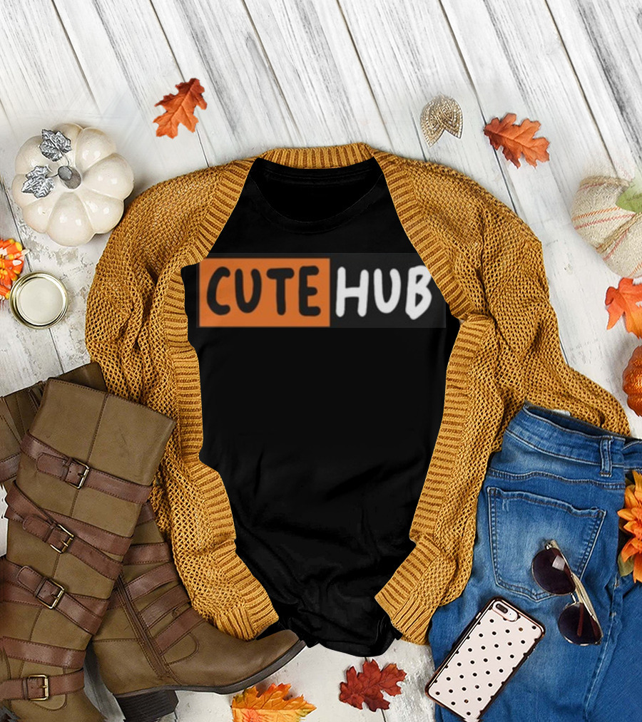 CUTE HUB Bold Contrast T-Shirt