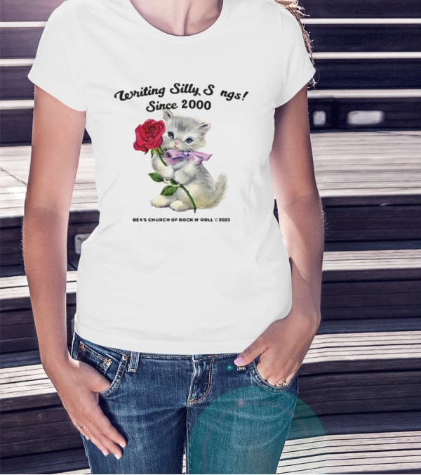 Writing Silly Songs Since 2000 Cute Kitten With Red Rose And Pink Bow T-Shirt