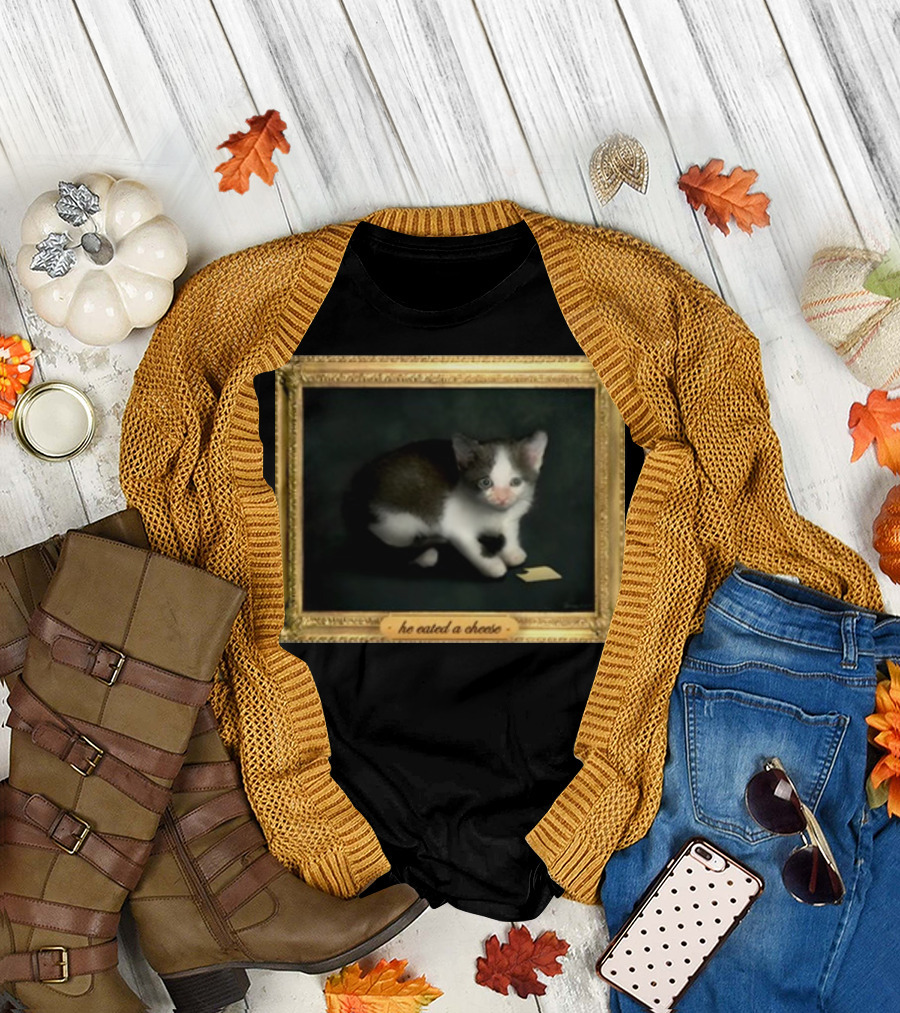 He Eated a Cheese Cat Dainty Portrait in Gold Frame T-Shirt