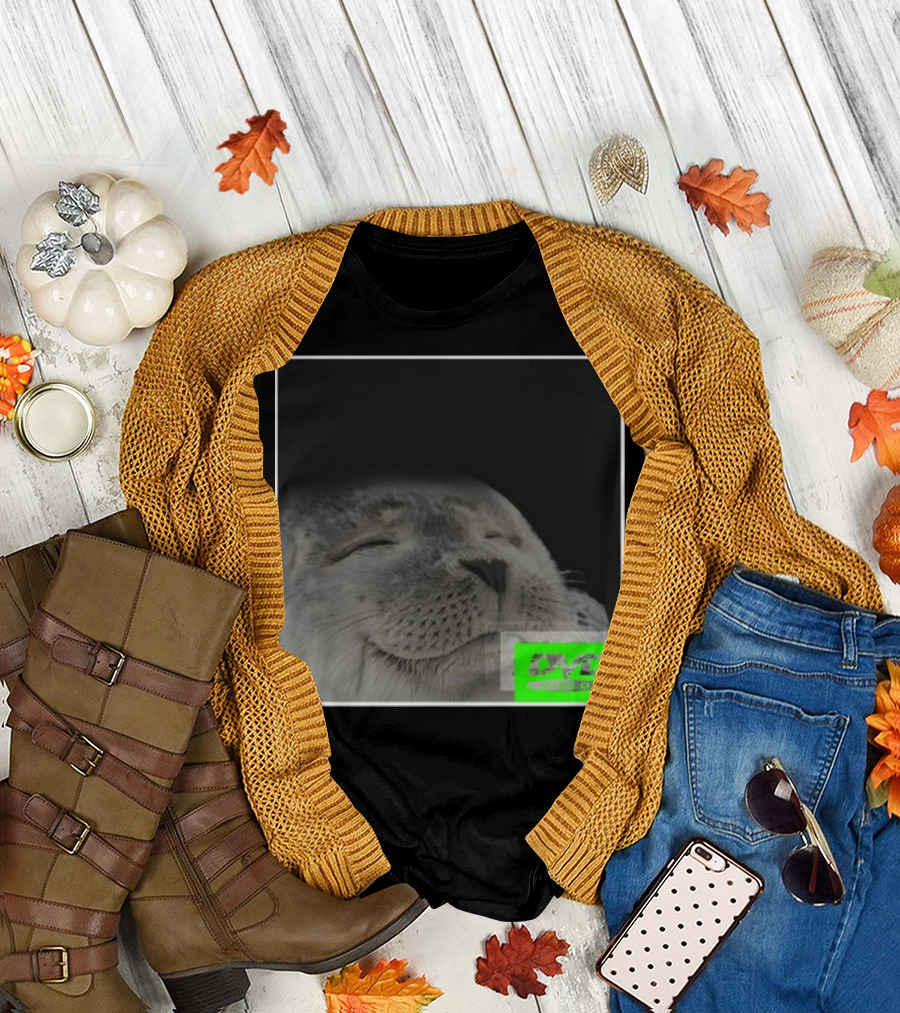 Bouncing DVD Hits Corner Idle Screen Meme Relaxed Seal T-Shirt