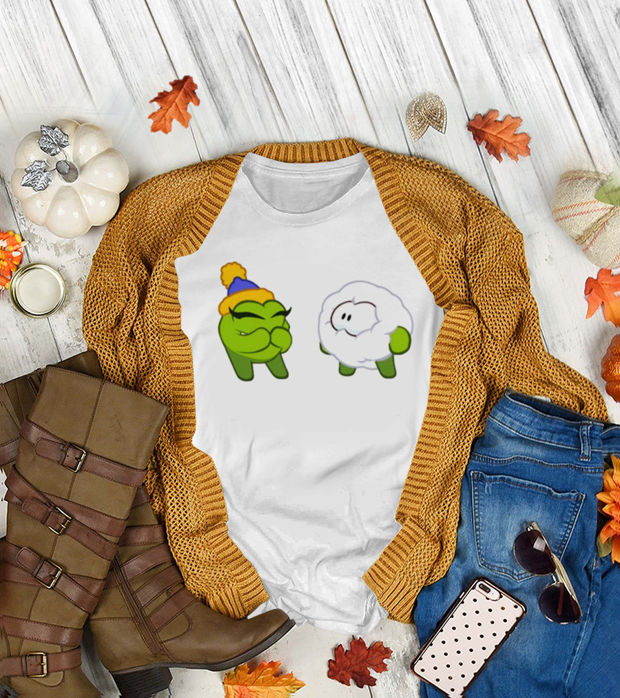 Cut The Rope Om Nom Winter with Snowball Character T-Shirt