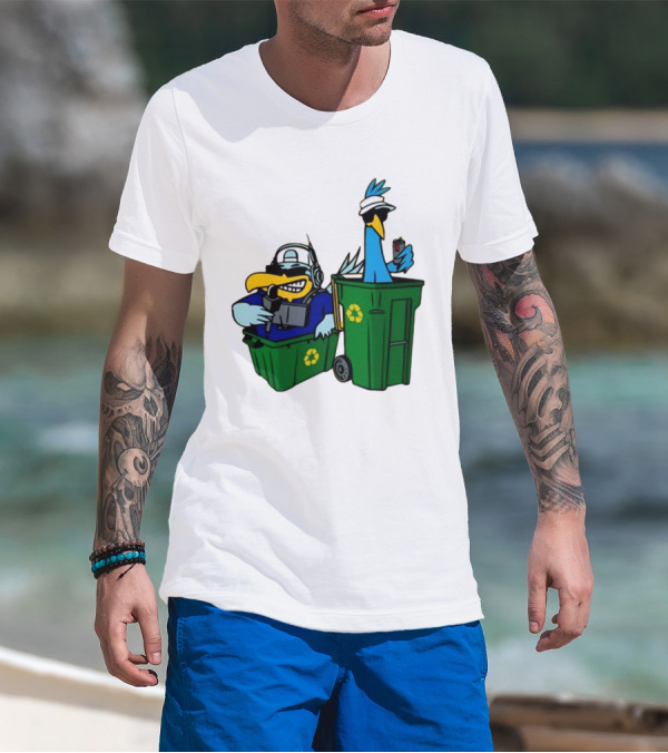 Fairwayjockey Birdie Juice The People’S Birdies Golf Duo Recycling Bins Image T-Shirt