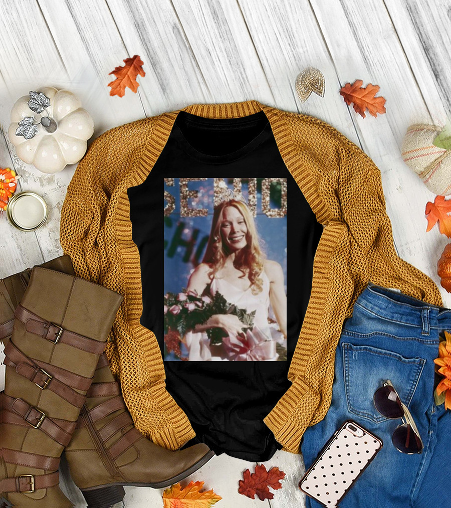 Luca Guadagnino Carrie Prom Scene with Sissy Spacek Smiling Holding Bouquet T-Shirt