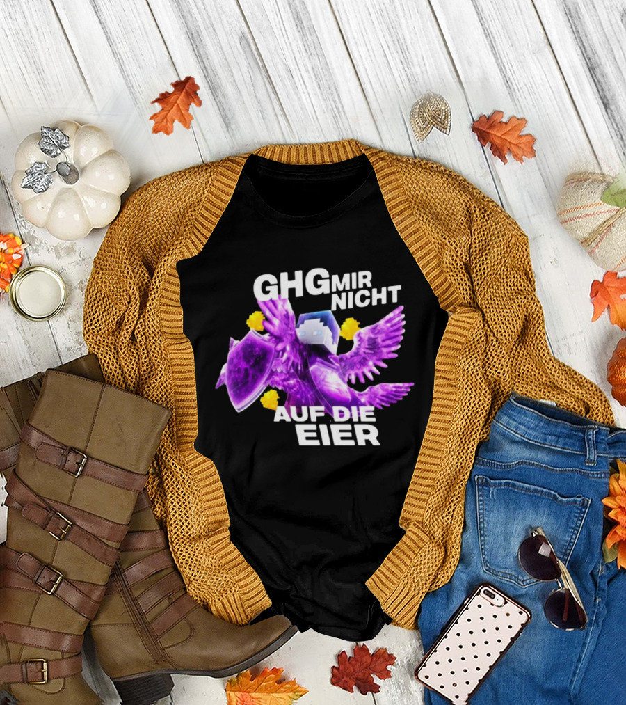 GHG Mir Nicht Auf Die Eier Minecraft Bird Shield Purple T-Shirt