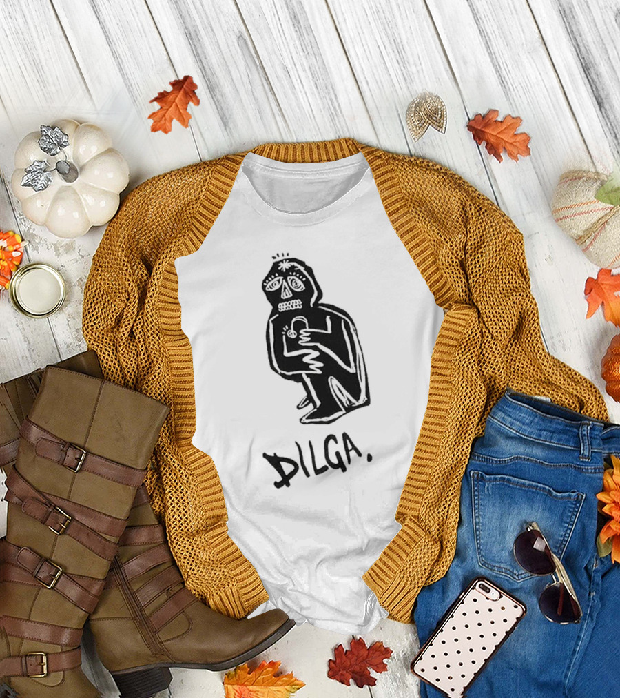 DILGA Boxy Character Holding Lock T-Shirt