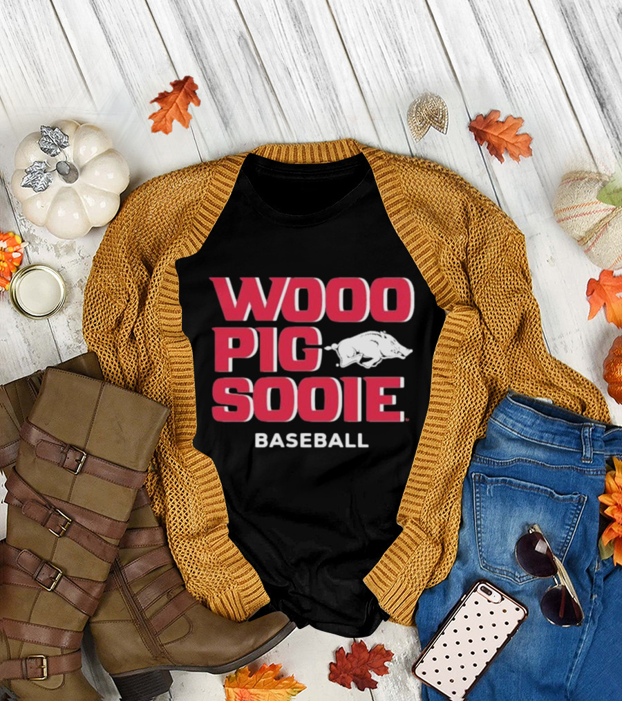 Wooo Pig Sooie Arkansas Baseball Black Pig T-Shirt