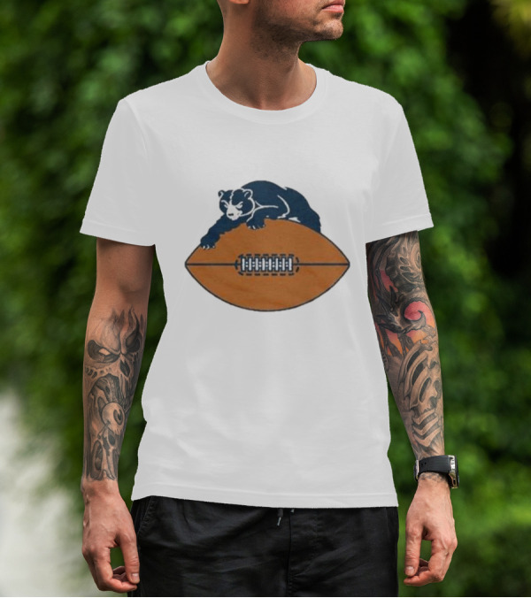 Chicago Bears Vintage Bear And Football Logo 1946 T-Shirt