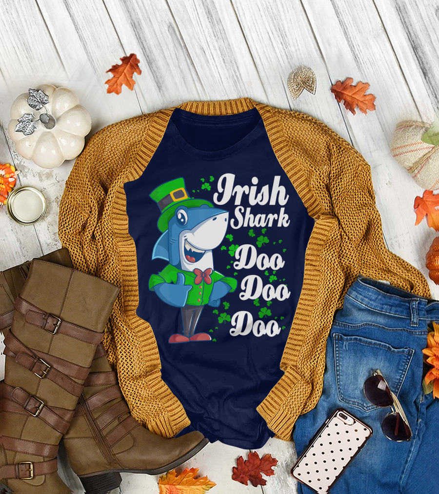 Irish Shark Doo Doo Doo Dad Shamrock Leprechaun Hat T-Shirt