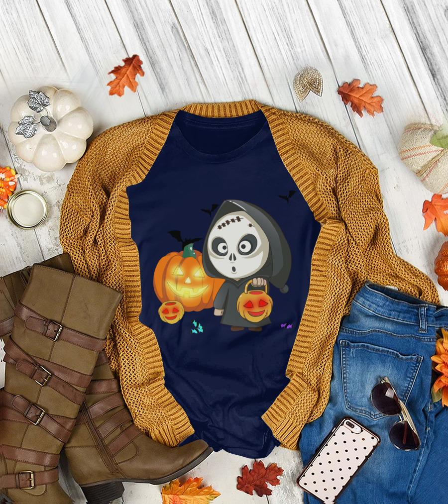 Halloween Makeup Ghost with Pumpkin Lanterns and Bats T-Shirt