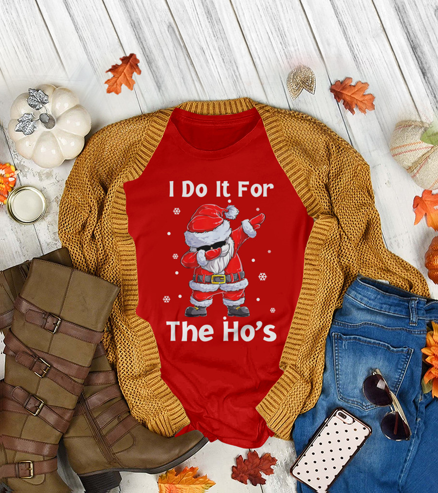 Dabbing Santa I Do It For The Ho's Christmas Outfit with Snowflakes T-Shirt