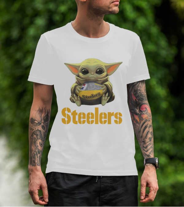 Baby Yoda Hug Steelers Football Team T-Shirt