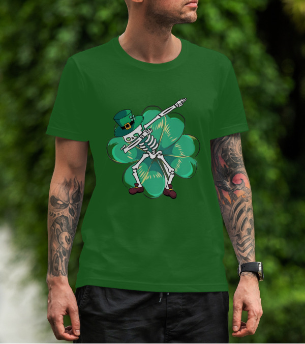 St Patrick's Day Skeleton Dabbing Leprechaun Clover T-Shirt