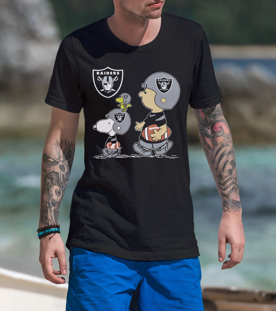 Raiders Christmas Peanuts Cute Football T-Shirt
