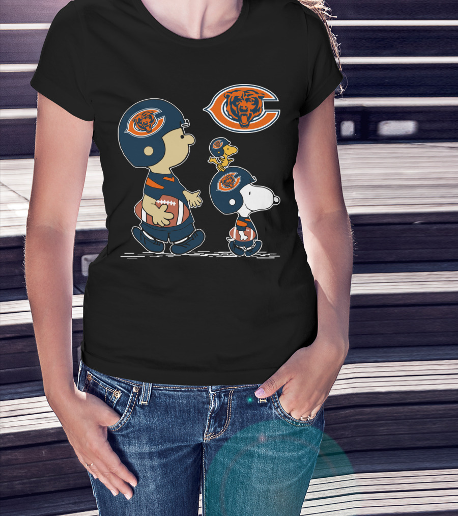 Chicago Bears Football Peanuts Christmas Snoopy Woodstock Helmet T-Shirt