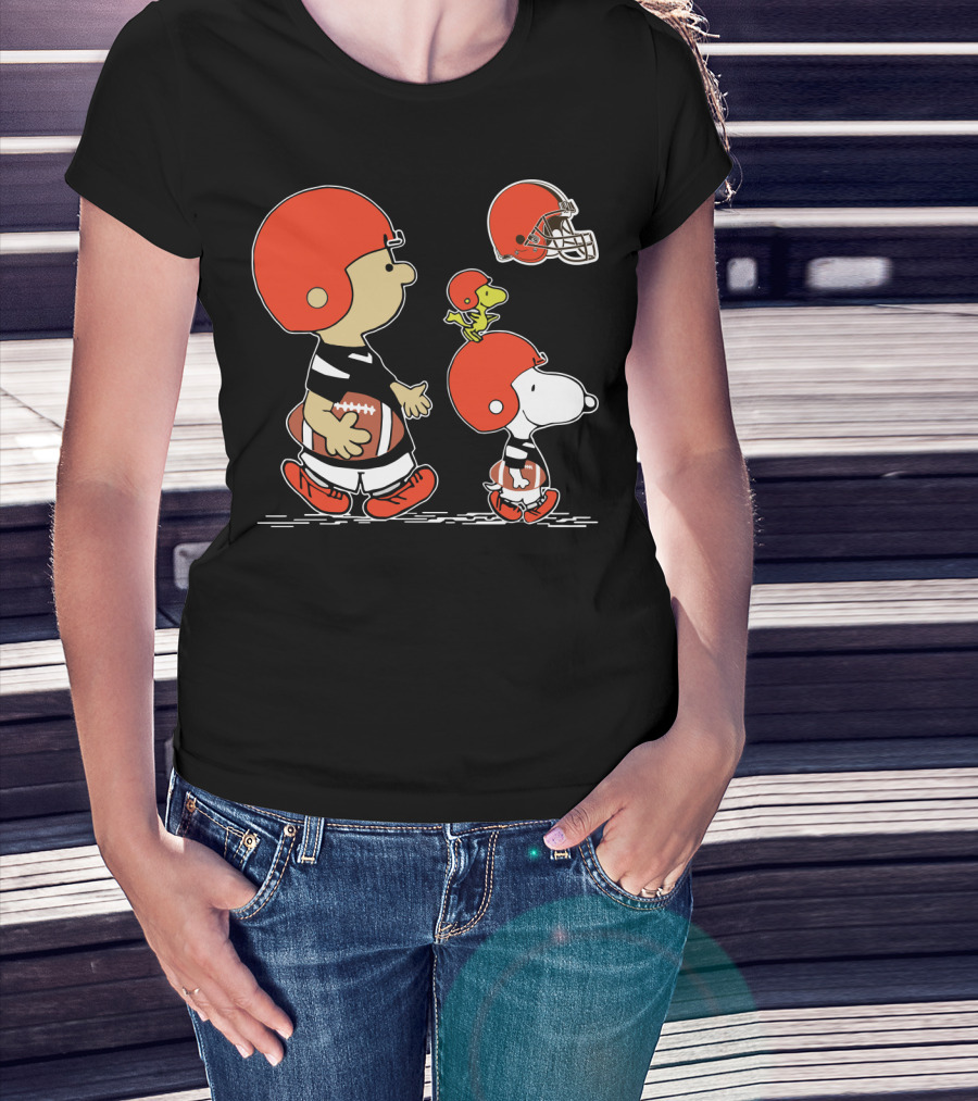 Christmas Peanuts Cute Football Snoopy Charlie Brown Cleveland Browns T-Shirt