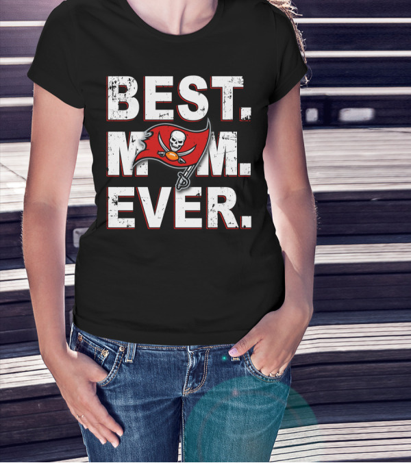 BEST MOM EVER BUCCANEERS LOGO FOOTBALL FLAG MASCOT T-Shirt