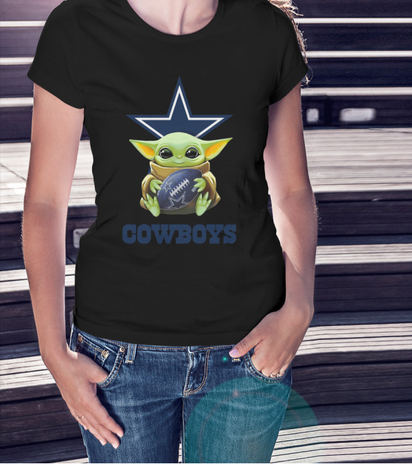 Baby Yoda Hug Dallas Cowboys Football Star T-Shirt