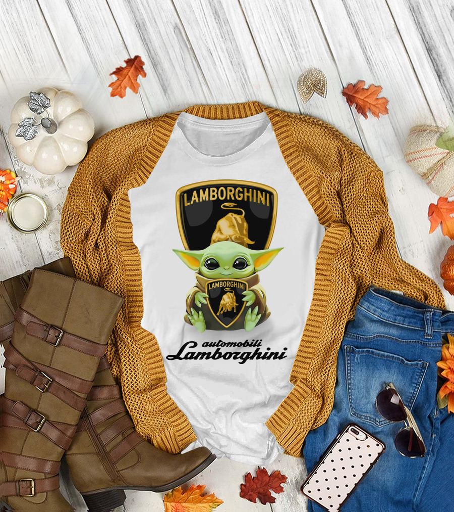 Baby Yoda Hugging Automobili Lamborghini T-Shirt