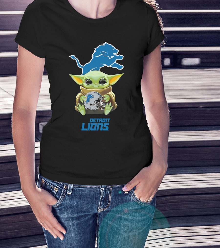 Star Wars Baby Yoda With Detroit Lions Helmet And Blue Lion T-Shirt
