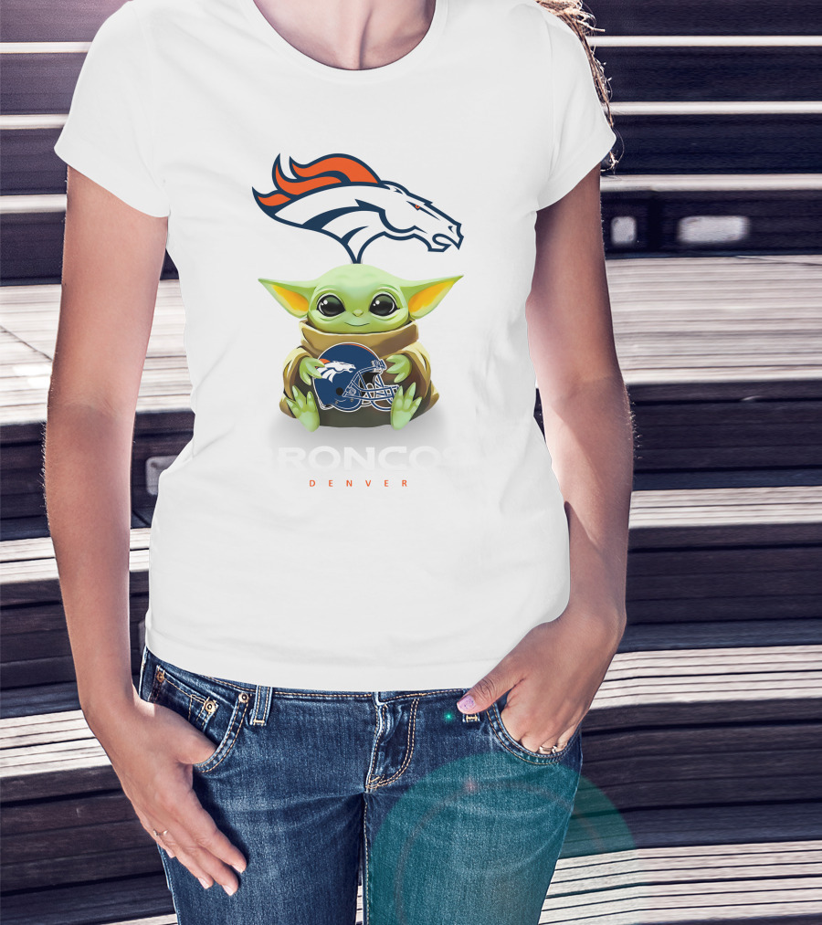 Star Wars Baby Yoda Hug Denver Broncos Helmet Broncos Denver T-Shirt