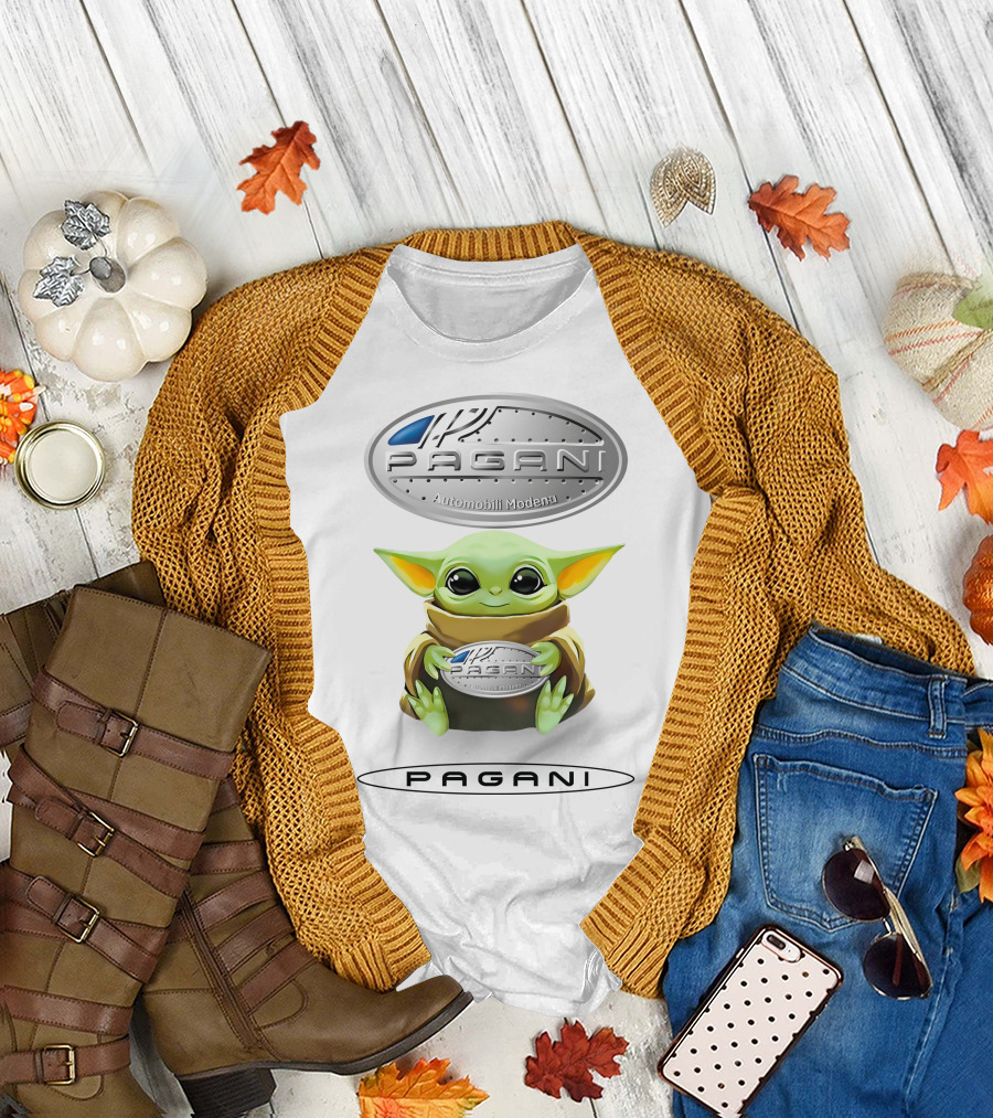 Baby Yoda Holding Pagani Automobili Modena Logo Star Wars T-Shirt